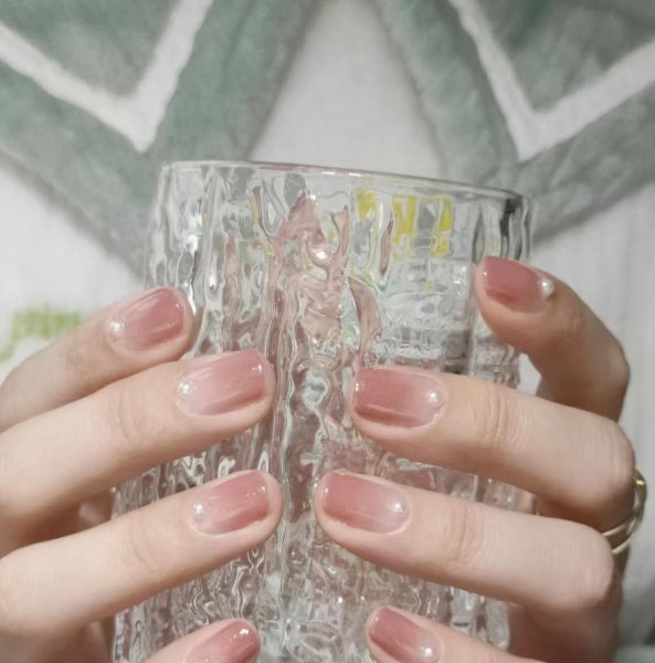 显手白的美甲颜色