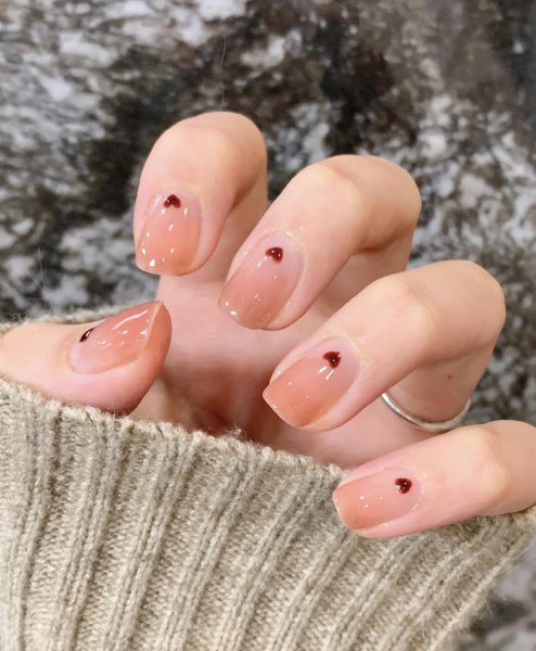 显手白的美甲颜色