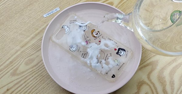 透明手机壳发黄怎么清洗变白