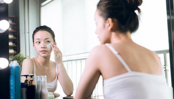 先防晒还是隔离霜有什么区别