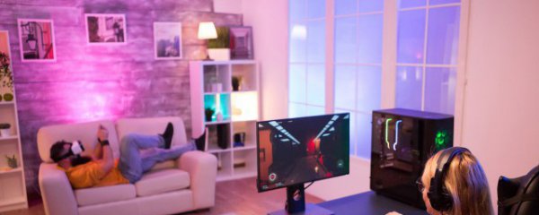 客厅摆放小人画好不好