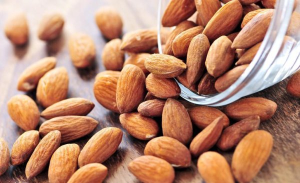 巴坦木果与杏仁的区别图片