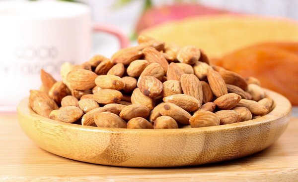 巴坦木果与杏仁的区别图片