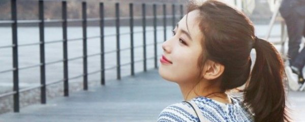 扎高马尾怎么搭配衣服