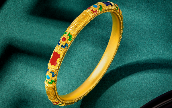 一只手戴金一只手戴银好吗