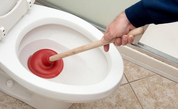 宿舍厕所堵了怎么办