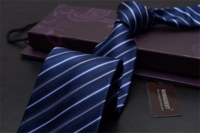 最好的领带是由什么制成的 男人领带是什么材料做的