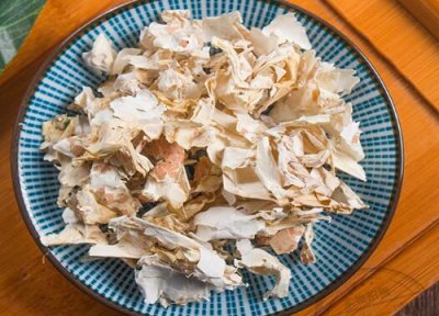 如何用鸡蛋壳养护吊兰 吊兰可以用鸡蛋壳做肥料吗