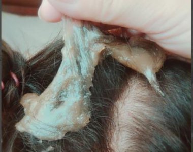 衣服上的水晶泥怎么去除 水晶泥弄到衣服上硬了怎么洗