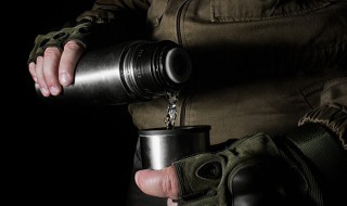 刻水杯上的句子 水杯刻字的句子