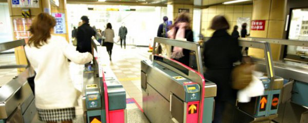 坐高铁可以带白酒么