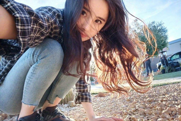 季肖冰个人资料简介