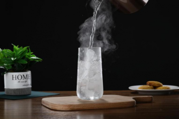 高硼硅玻璃可以用微波炉加热吗