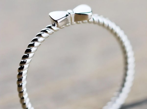 女人佩戴什么首饰对身体好