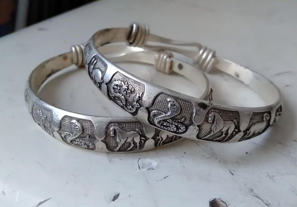 女人佩戴什么首饰对身体好