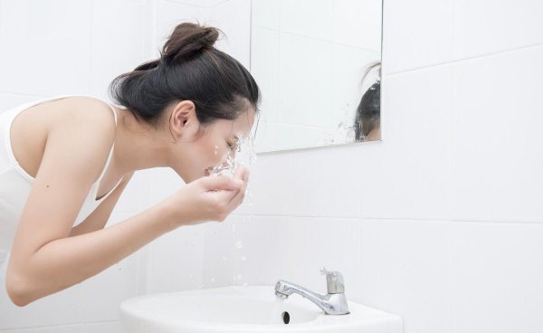 洗面奶一天洗几次脸最好