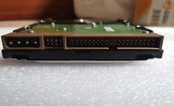 硬盘长什么样子图片