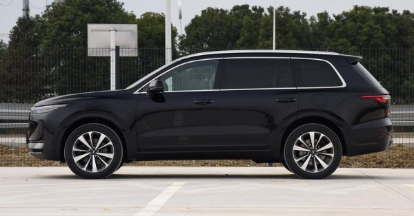 年收入50万买什么车