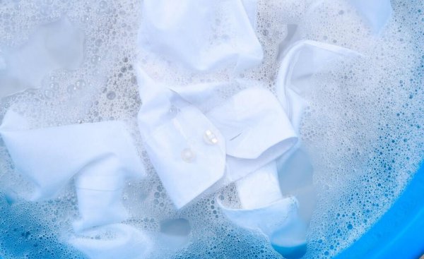 衣服发黄洗白方法