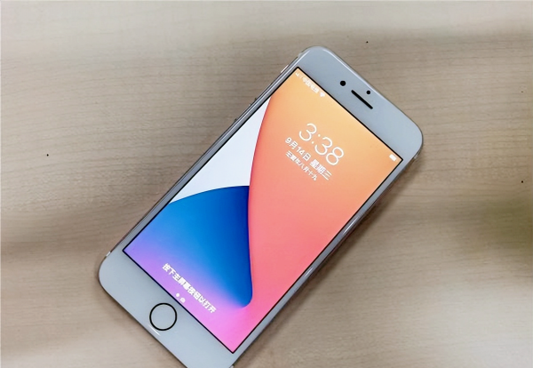 苹果开不了机一直闪白苹果是什么原因