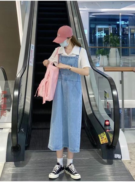 牛仔背带裙搭配什么上衣好看