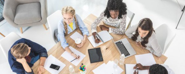 职场新人同事相处注意