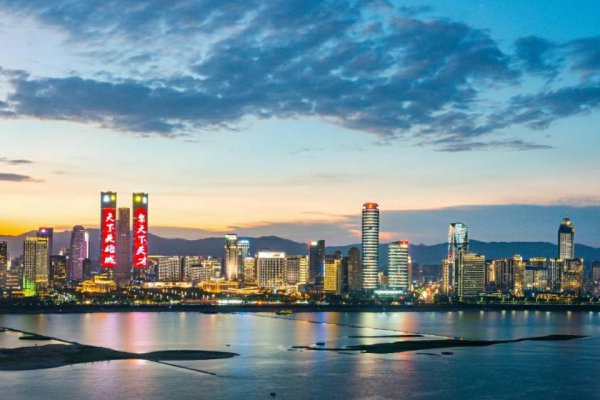 南昌最繁华的地方是哪个区域