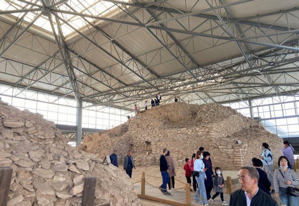 石峁遗址简介和资料