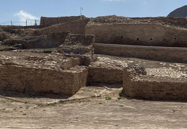 石峁遗址简介和资料