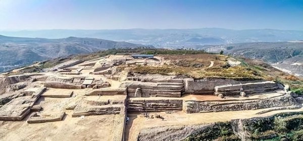 石峁遗址简介和资料