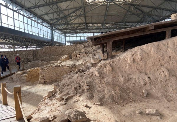 石峁遗址简介和资料