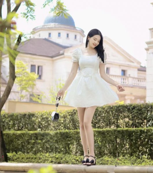 白色裙子配什么鞋子