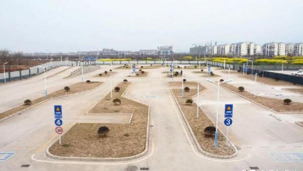 科目三和科目四可以一起考吗