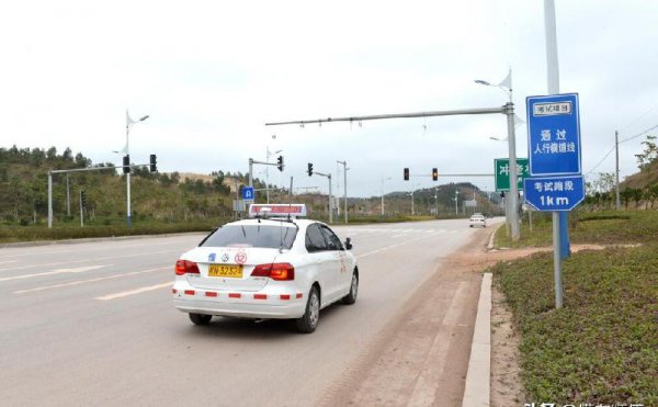 科目三和科目四可以一起考吗