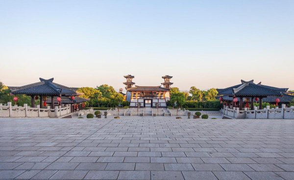 三国志是谁写的