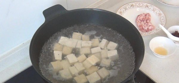 卤水豆腐和内酯豆腐哪个健康