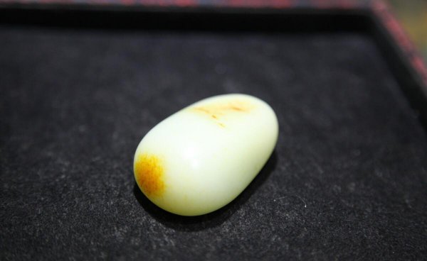 和田玉怎么保养会越来越润