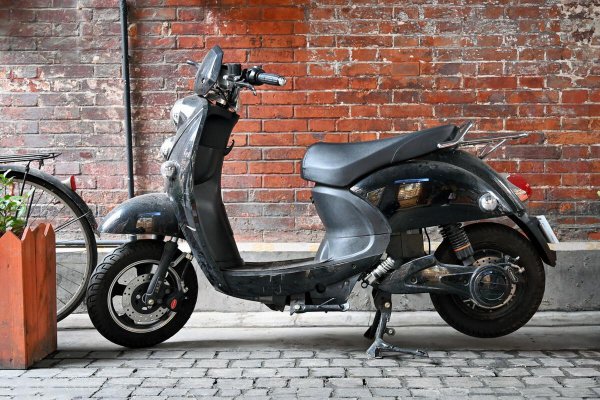 72v充电器可以充60v的电动车吗