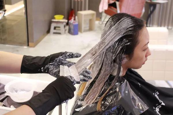 染头发对身体的伤害有多大