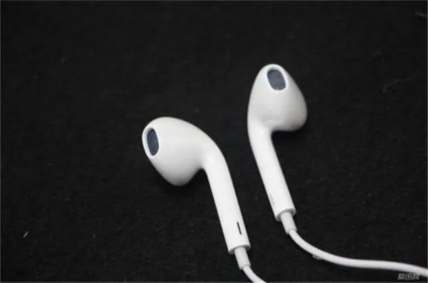 苹果自带耳机什么水准