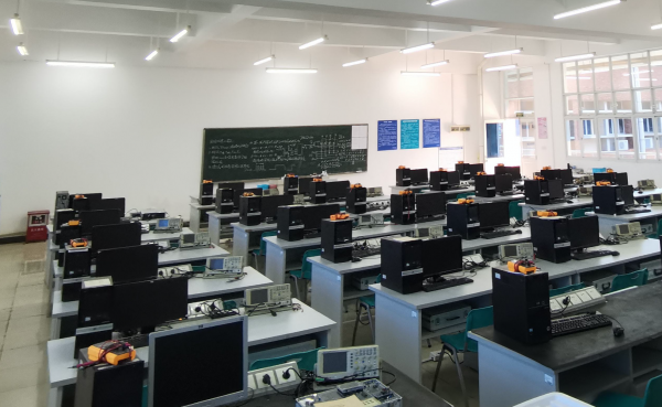 物理好的男生适合报考的专业