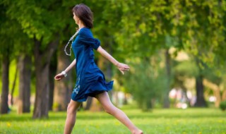 走路姿势矫正的正确方法 走路姿势有问题怎么矫正