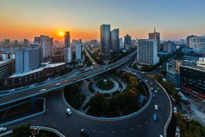 南昌最繁华的地方是哪个区域 红谷滩区如今是发达的城区