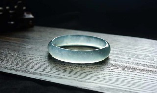 佩戴玉手镯有什么好处 佩戴玉手镯的好处