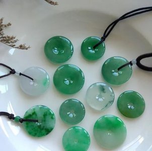 平安扣的寓意及象征 平安扣的由来寓意及佩戴禁忌