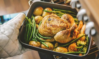 烤盘要用锡纸包住吗怎么用 烤盘要用锡纸包住吗如何用