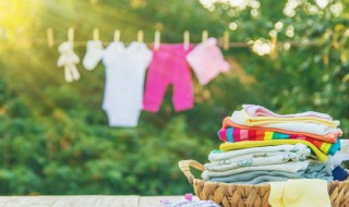 衣服上弄上了马克笔应该怎么样洗 衣服上弄上了马克笔怎么洗干净