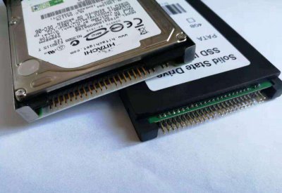 硬盘长什么样子图片 机械硬盘及固态硬盘形状介绍