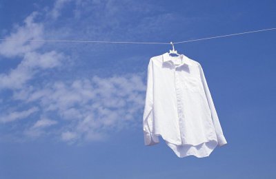 衣服发黄洗白方法 发黄衣服洗白和新买一样干净的小妙招