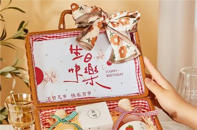 送女朋友的生日礼物推荐 送给女朋友浪漫生日礼物排行